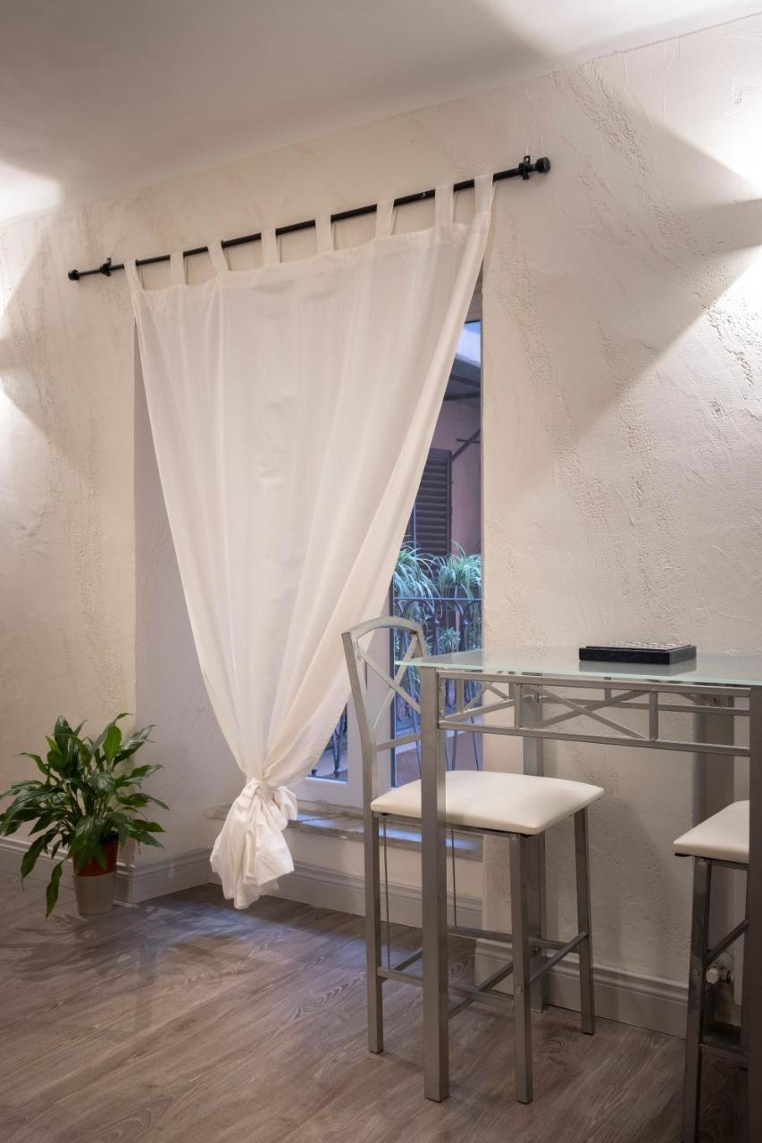 Delsi Suites Pantheon Рим Екстер'єр фото
