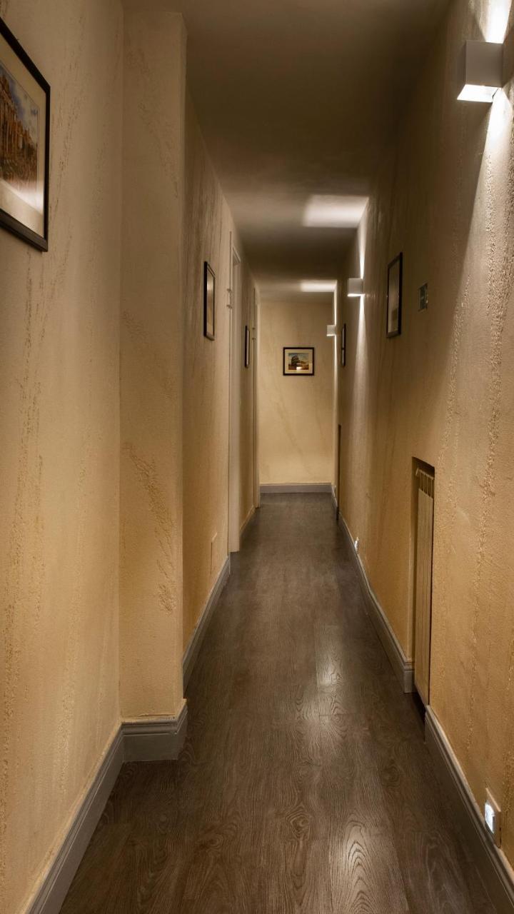 Delsi Suites Pantheon Рим Екстер'єр фото