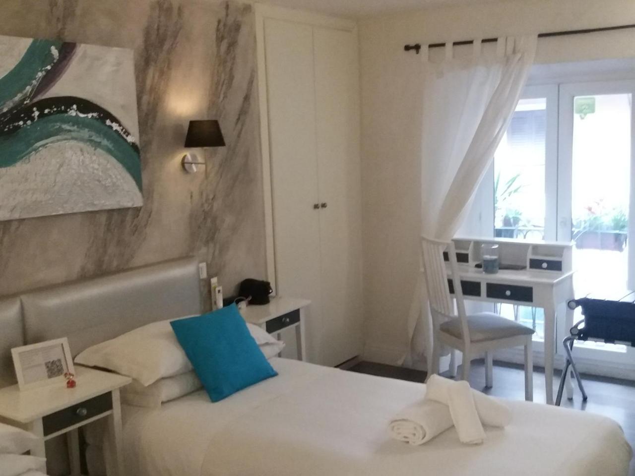 Delsi Suites Pantheon Рим Екстер'єр фото